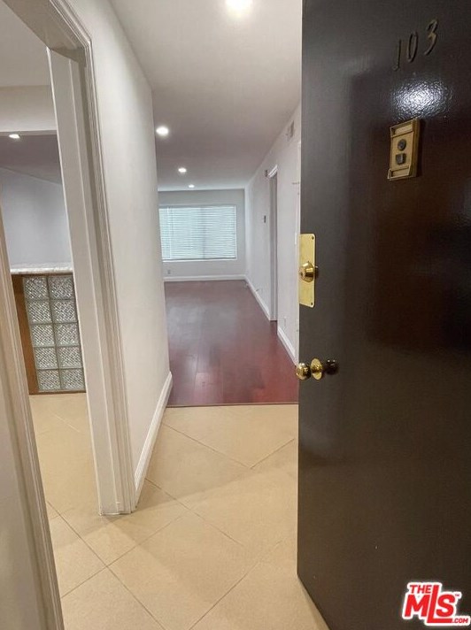165 N Swall Dr #103, Beverly Hills, CA 90211