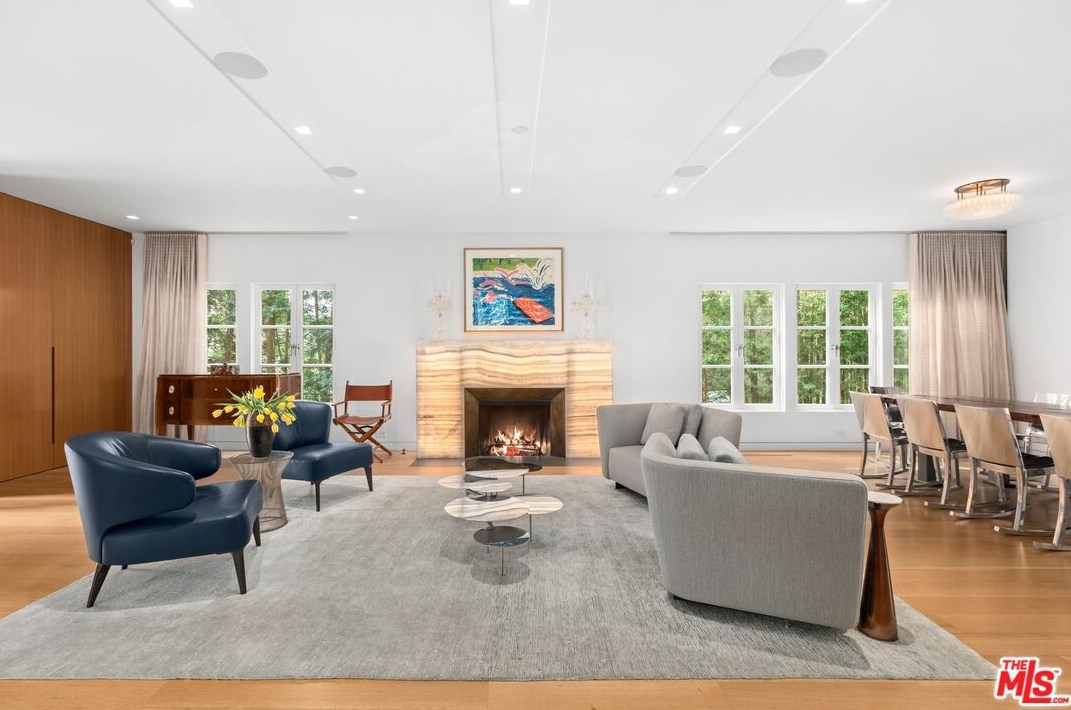 165 Mabery Rd, Santa Monica, CA 90402