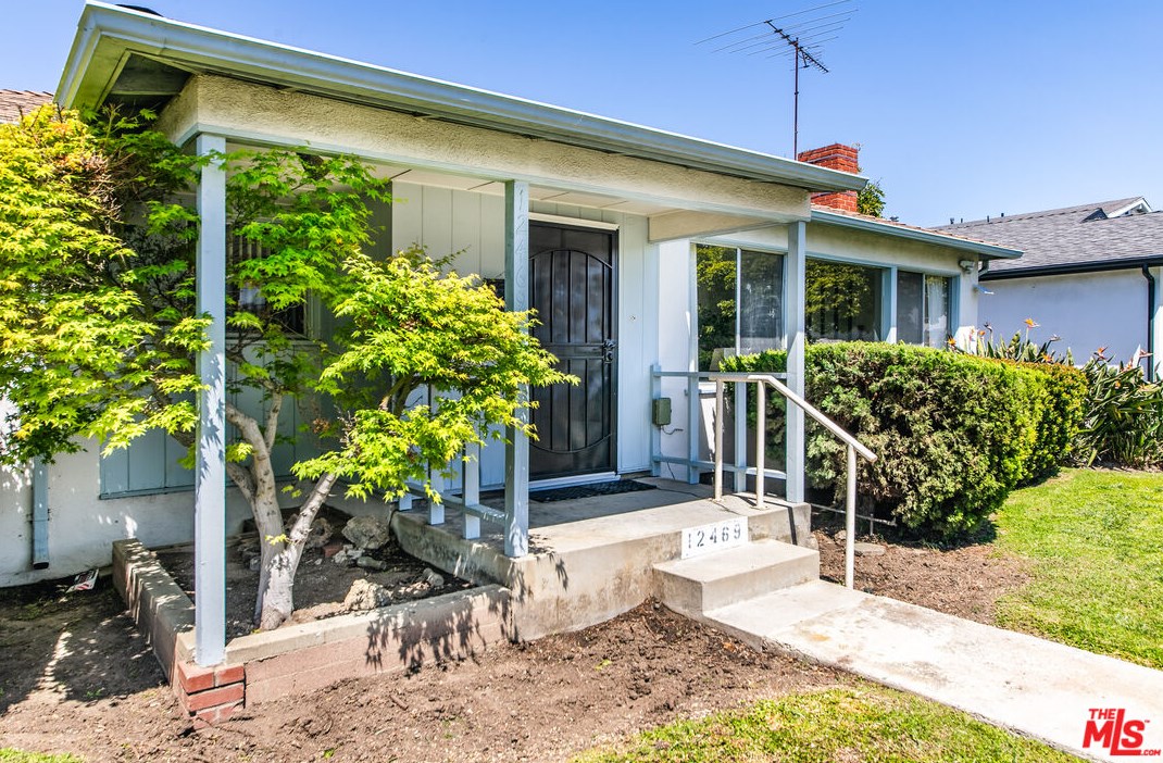 12469 Lucile St, Los Angeles, CA 90066-6921