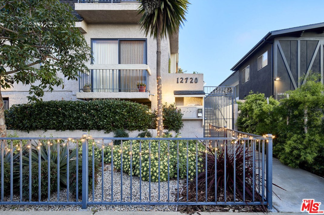 12720 Matteson Ave, Los Angeles CA  90066-4222 exterior