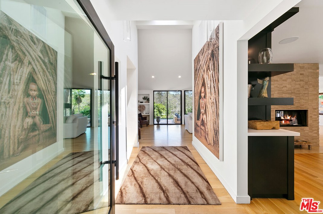 6424 Sycamore Meadows Dr, Malibu, CA 90265-4441