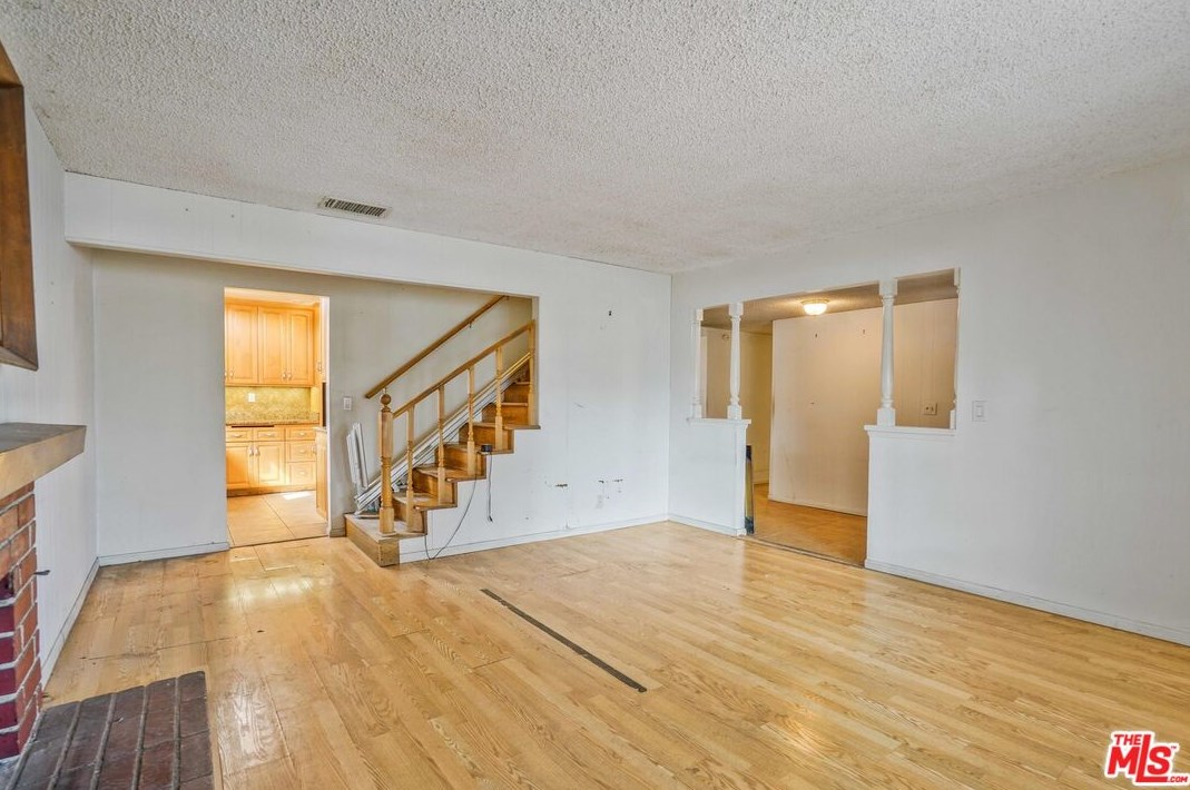 1603 Balard St, Long Beach, CA 90745-1821