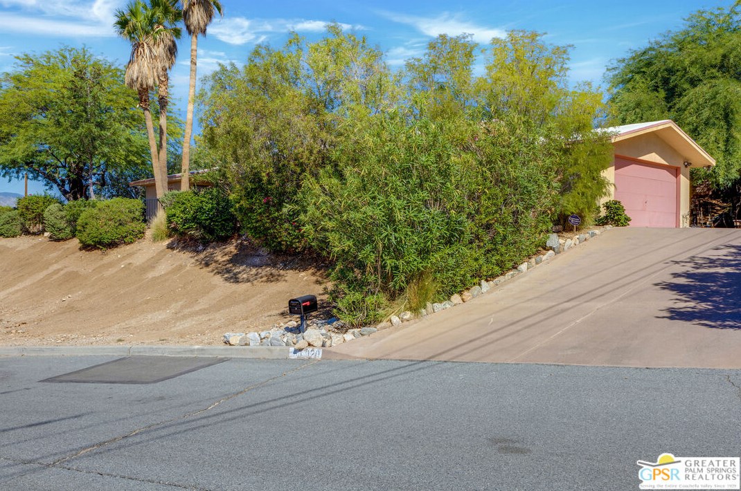 68020 Monterico Rd, Desert Hot Springs CA  92240-4840 exterior