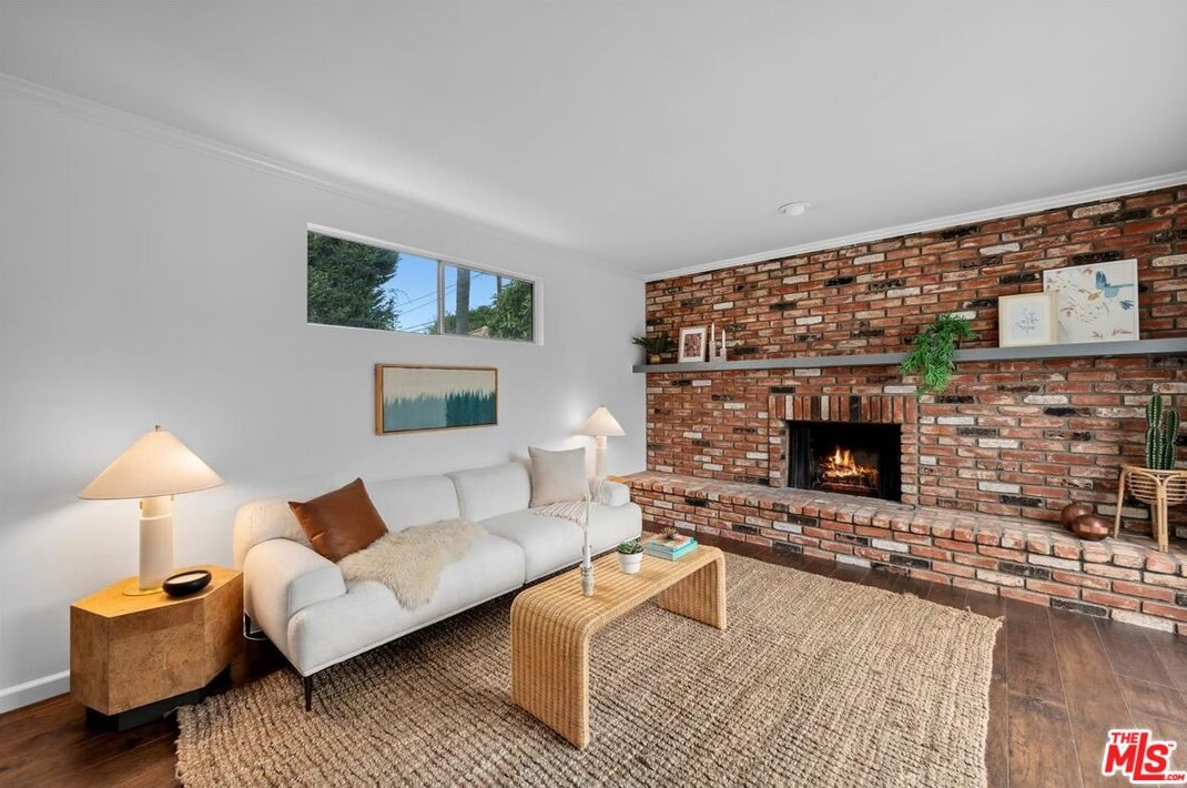 11038 Braddock Dr, Los Angeles CA  90230-4213 exterior