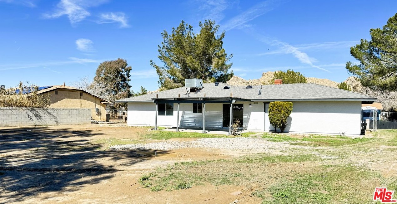 15718 Avenue, Palmdale CA  exterior