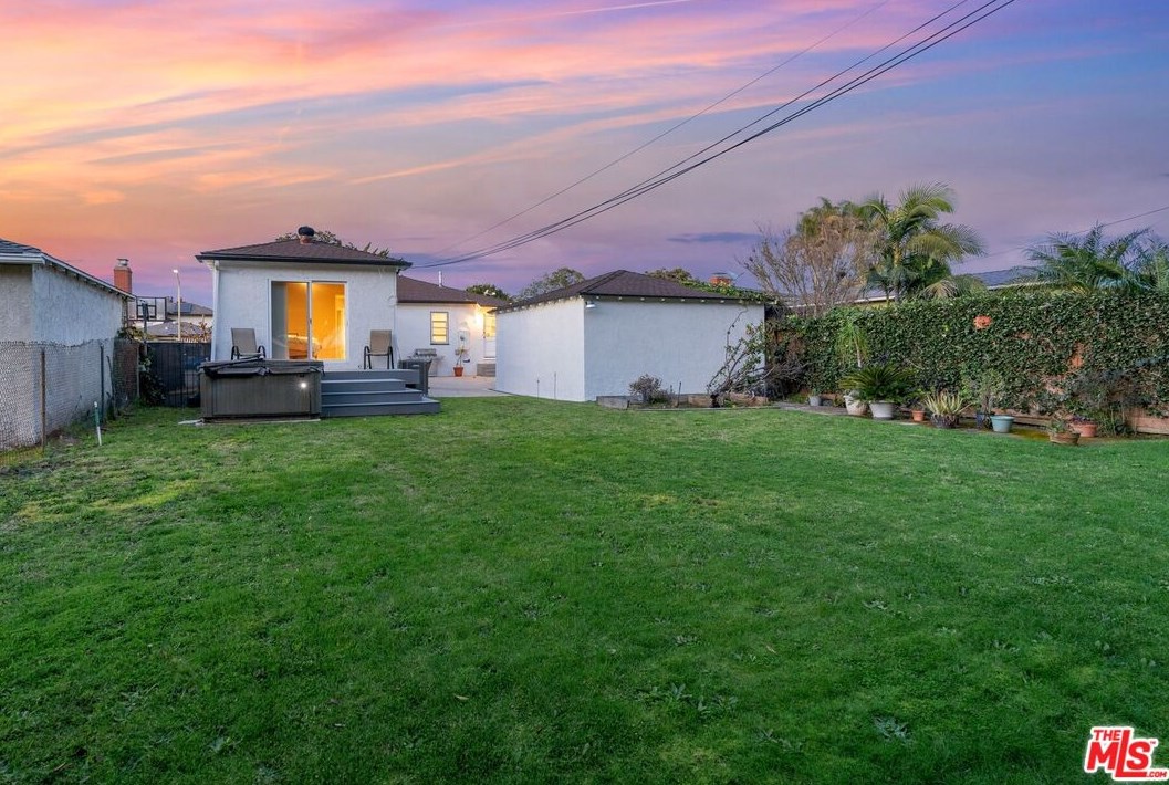 6472 85th Pl, Los Angeles, CA 90045-2873