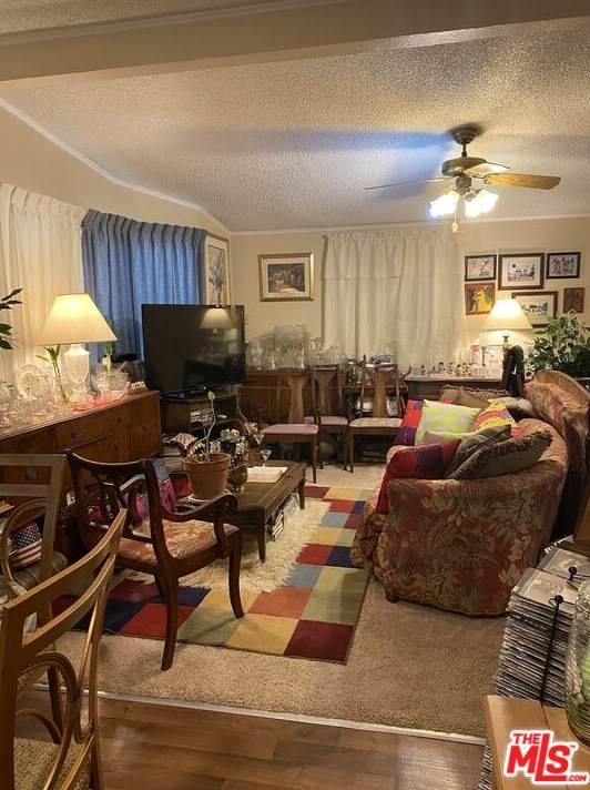 1550 20th St #54, Tropico Village, CA 93560