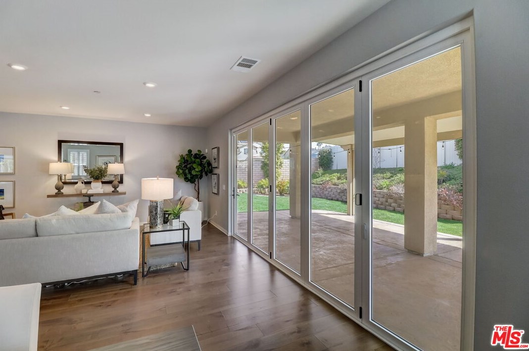 617 Lehner Ave, Escondido CA  92026-1511 exterior