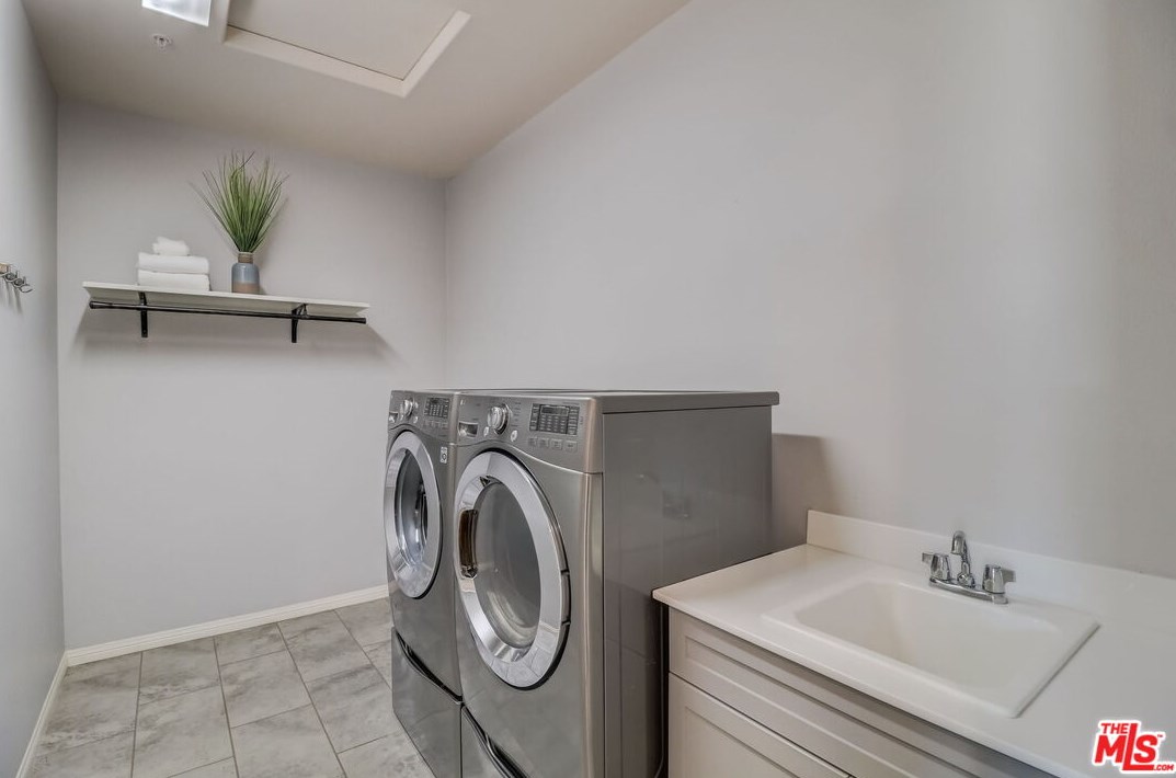 617 Lehner Ave, Escondido CA  92026-1511 exterior