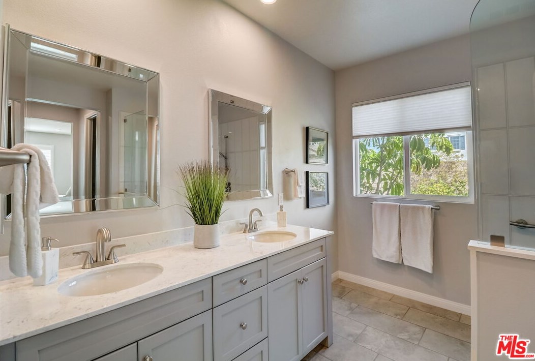 617 Lehner Ave, Escondido CA  92026-1511 exterior