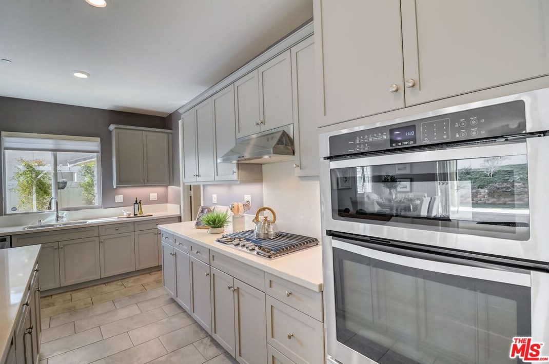 617 Lehner Ave, Escondido CA  92026-1511 exterior