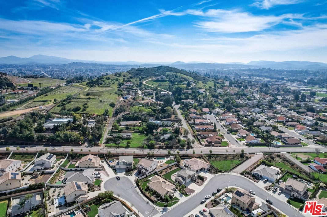 617 Lehner Ave, Escondido CA  92026-1511 exterior