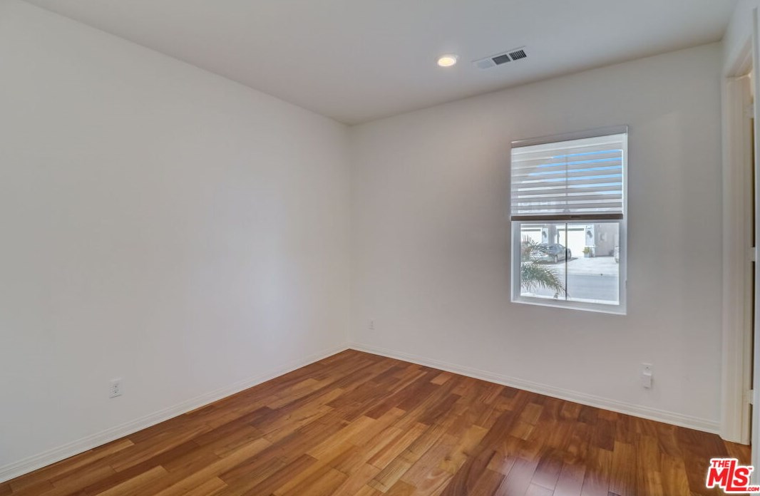 617 Lehner Ave, Escondido CA  92026-1511 exterior