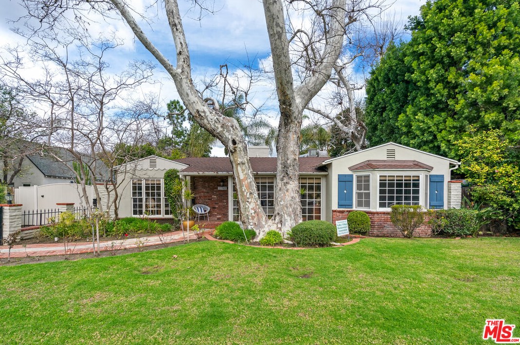 11945 Addison St, North Hollywood, CA 91607