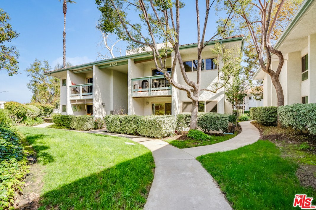 4724 Park Granada #218, Calabasas, CA 91302