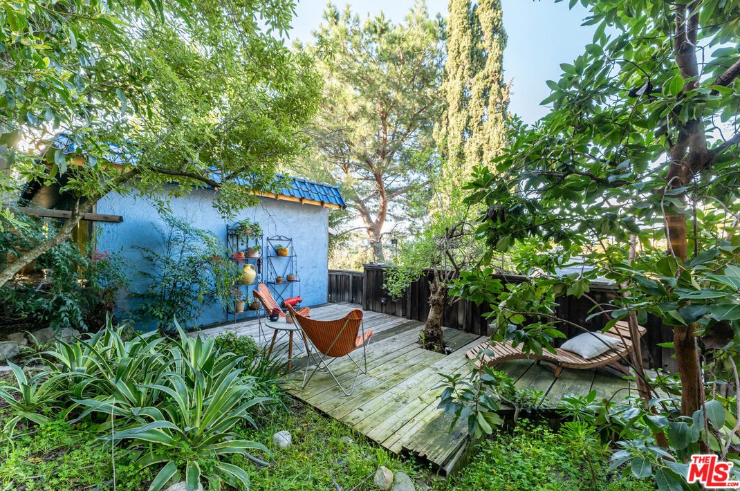 2380 Teviot St, Los Angeles CA  90039-3683 exterior