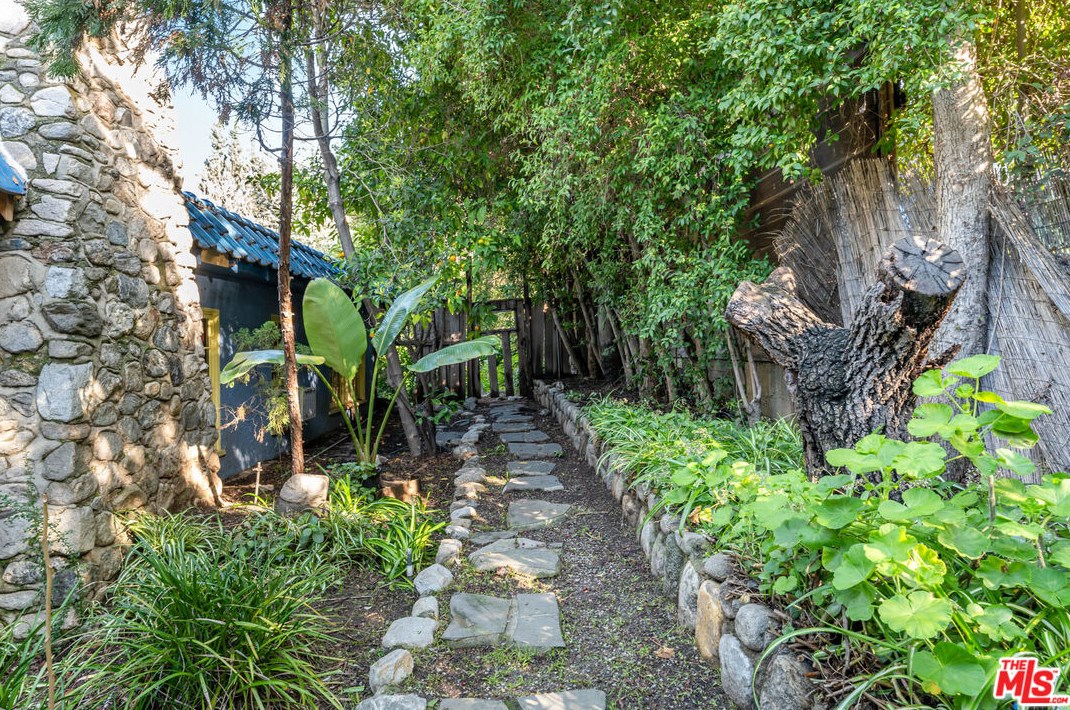 2380 Teviot St, Los Angeles CA  90039-3683 exterior