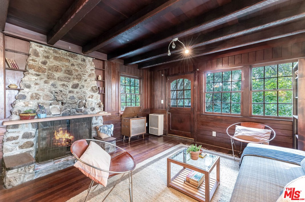 2380 Teviot St, Los Angeles CA  90039-3683 exterior