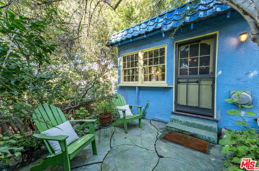 2380 Teviot St, Los Angeles CA  90039-3683 exterior