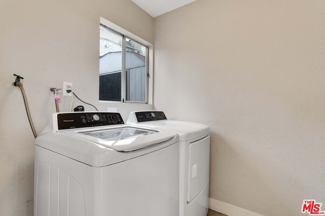 5162 Oakland St, Los Angeles CA  90032-2334 exterior