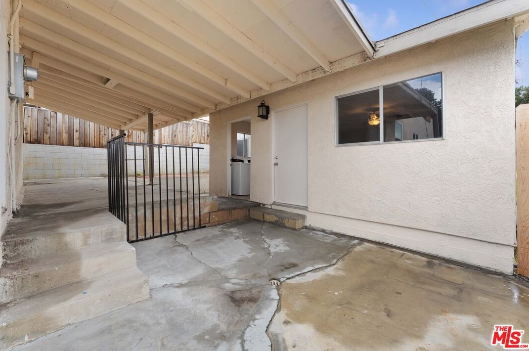 5162 Oakland St, Los Angeles CA  90032-2334 exterior