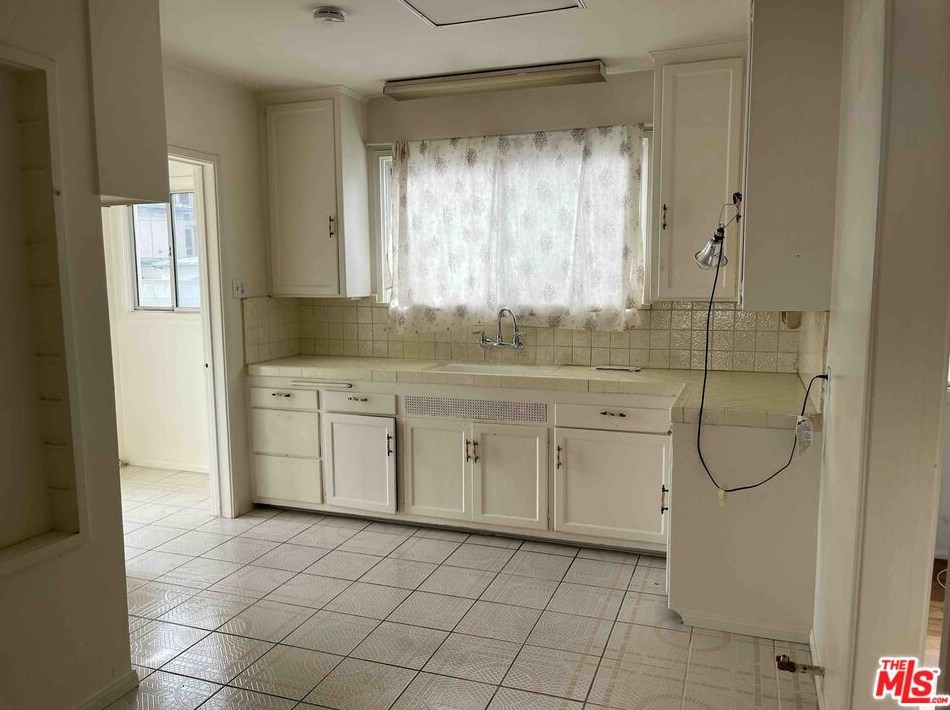 11840 Juniette St, Los Angeles CA  90230-6228 exterior