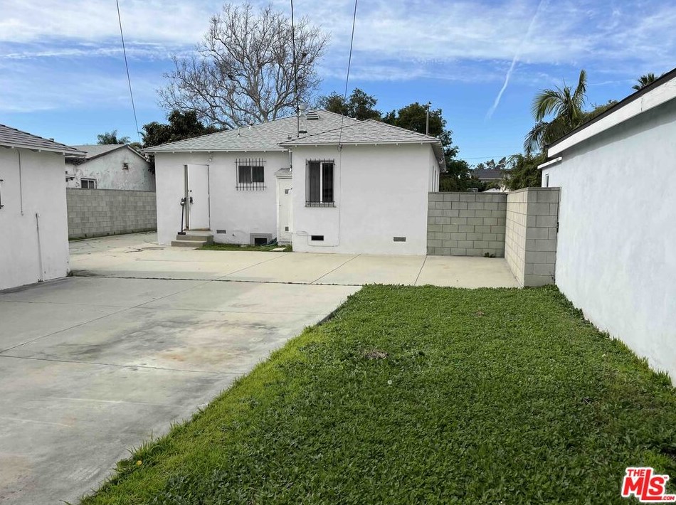 11840 Juniette St, Los Angeles CA  90230-6228 exterior
