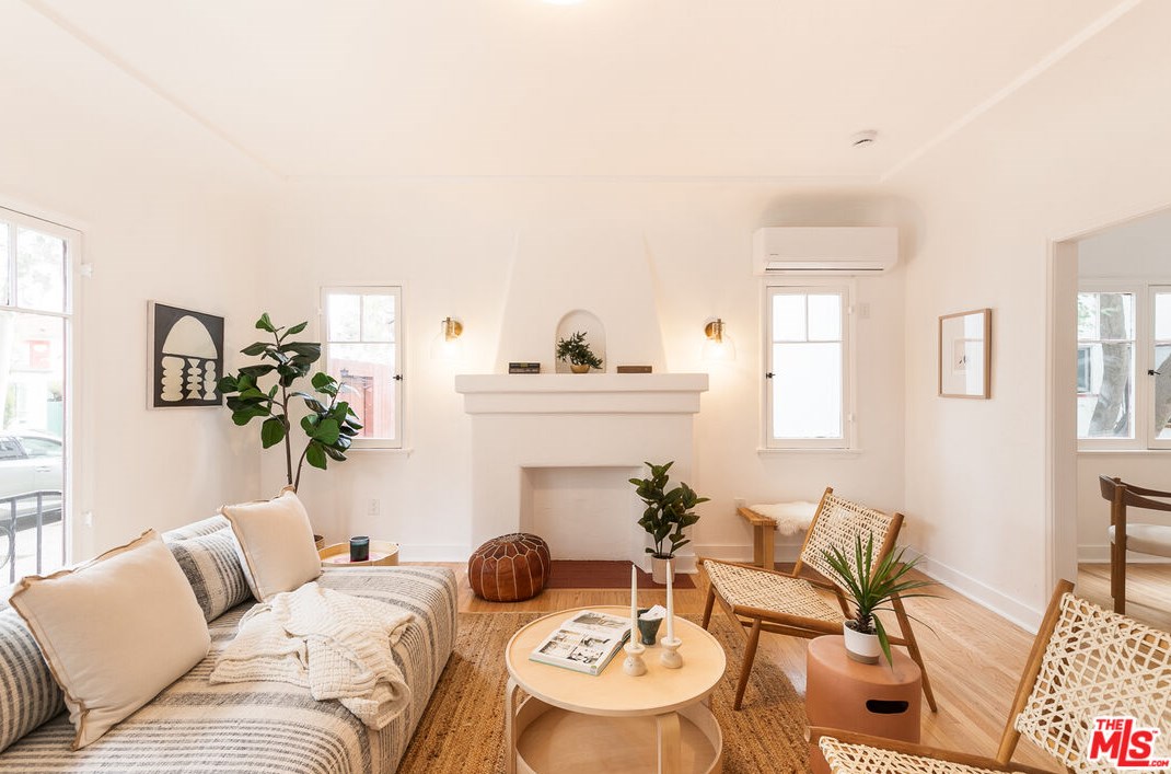 1117 Vista St, Los Angeles, CA 90046-5639