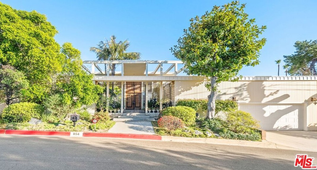 854 Glenmere Way, Los Angeles, CA 90049-1304