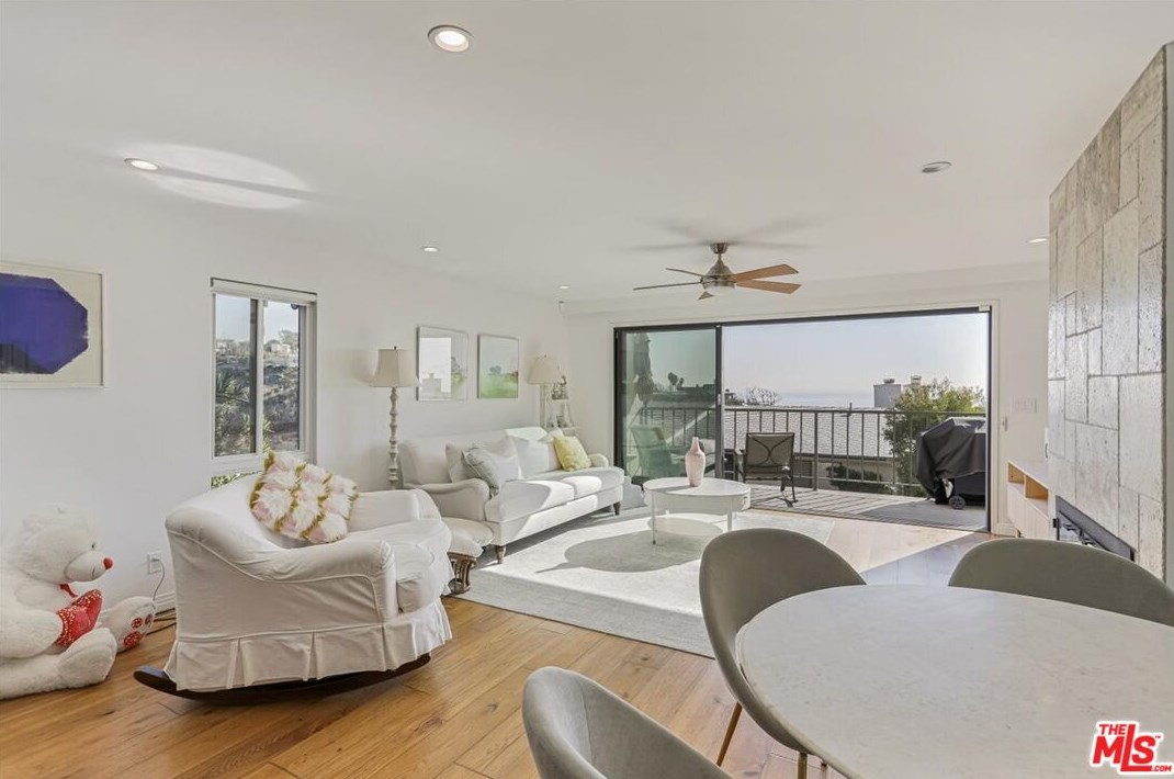 29660 Zuma Bay Way, Malibu CA  90265-4149 exterior