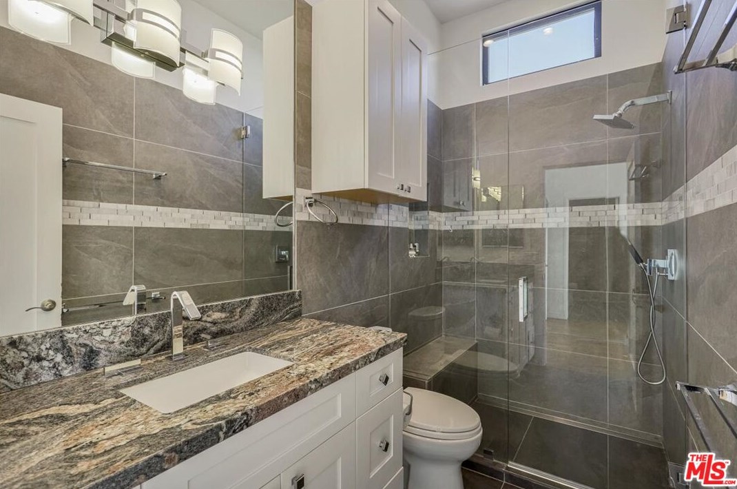 29660 Zuma Bay Way, Malibu CA  90265-4149 exterior
