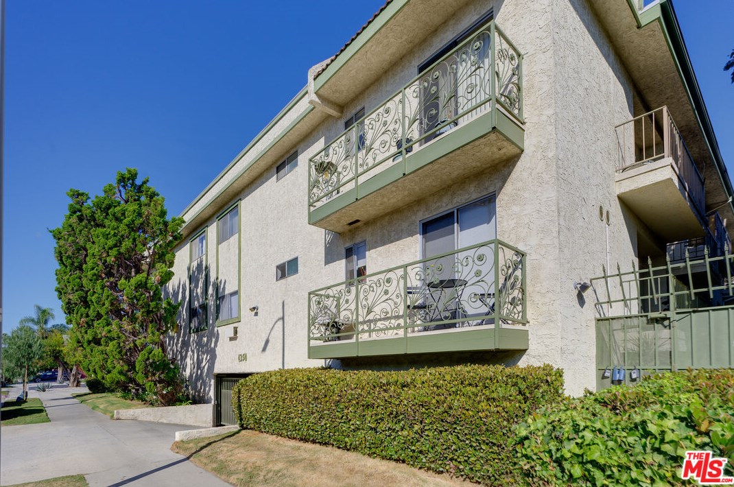 4350 Berryman Ave, Los Angeles CA  90066-6022 exterior