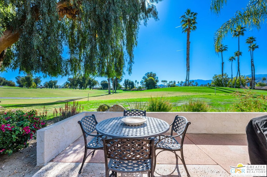 35078 Mission Hills Dr, Rancho Mirage CA  92270-1325 exterior