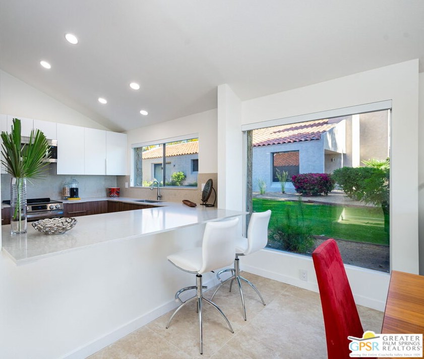 35078 Mission Hills Dr, Rancho Mirage CA  92270-1325 exterior