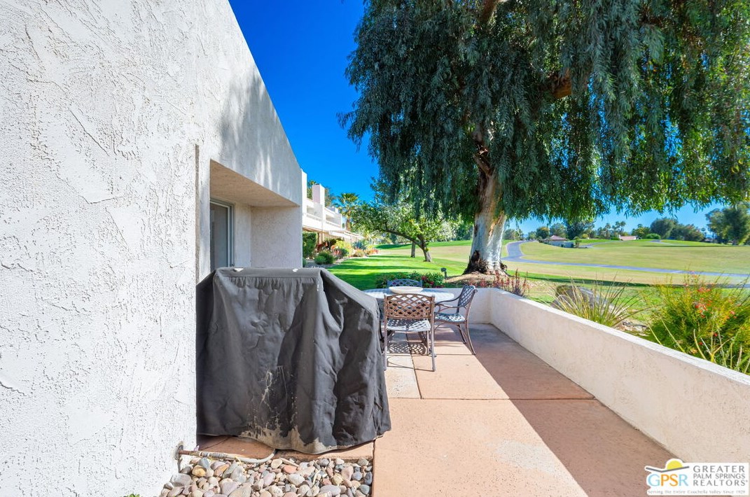 35078 Mission Hills Dr, Rancho Mirage CA  92270-1325 exterior