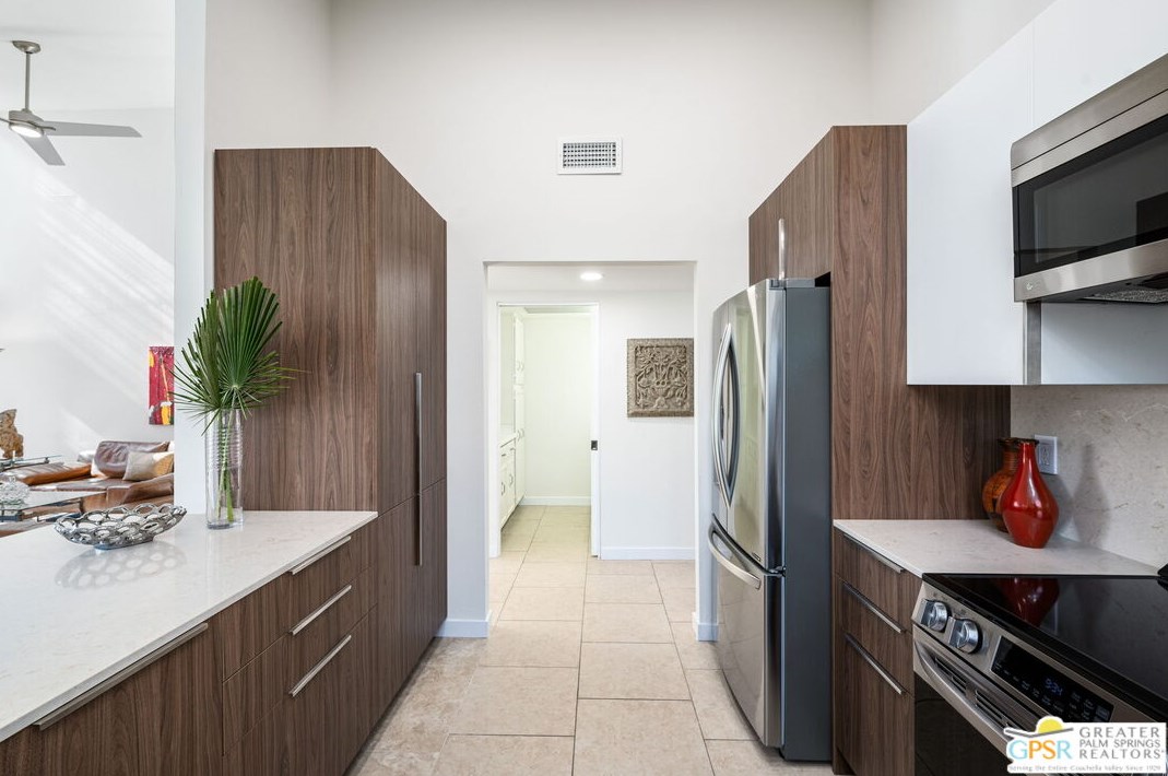 35078 Mission Hills Dr, Rancho Mirage CA  92270-1325 exterior