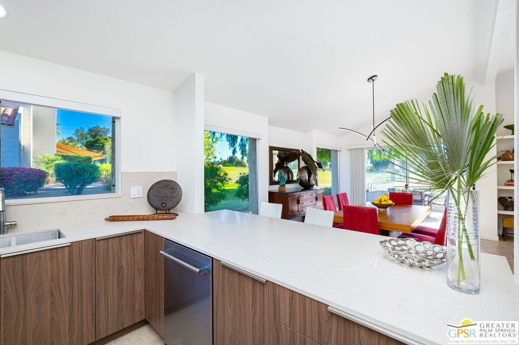 35078 Mission Hills Dr, Rancho Mirage CA  92270-1325 exterior