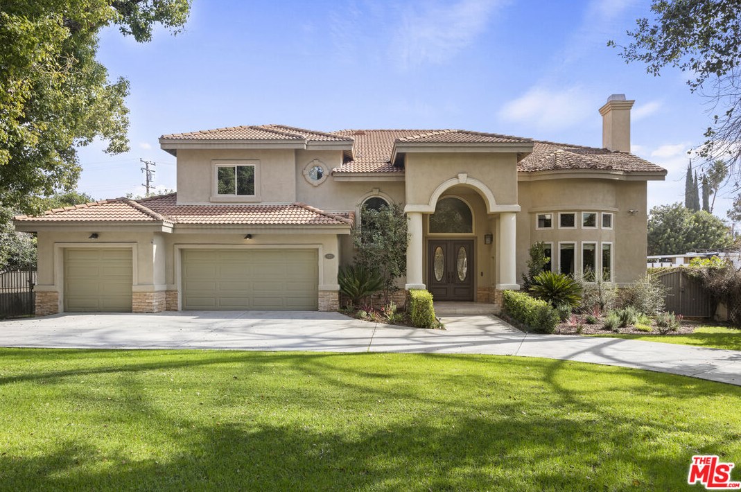 622 Woodward Blvd, Pasadena, CA 91107-5718