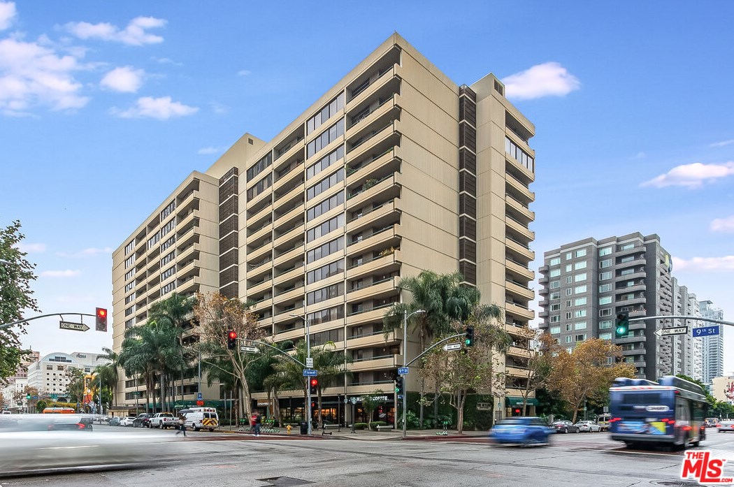 600 9th St, Los Angeles CA  90015-1820 exterior