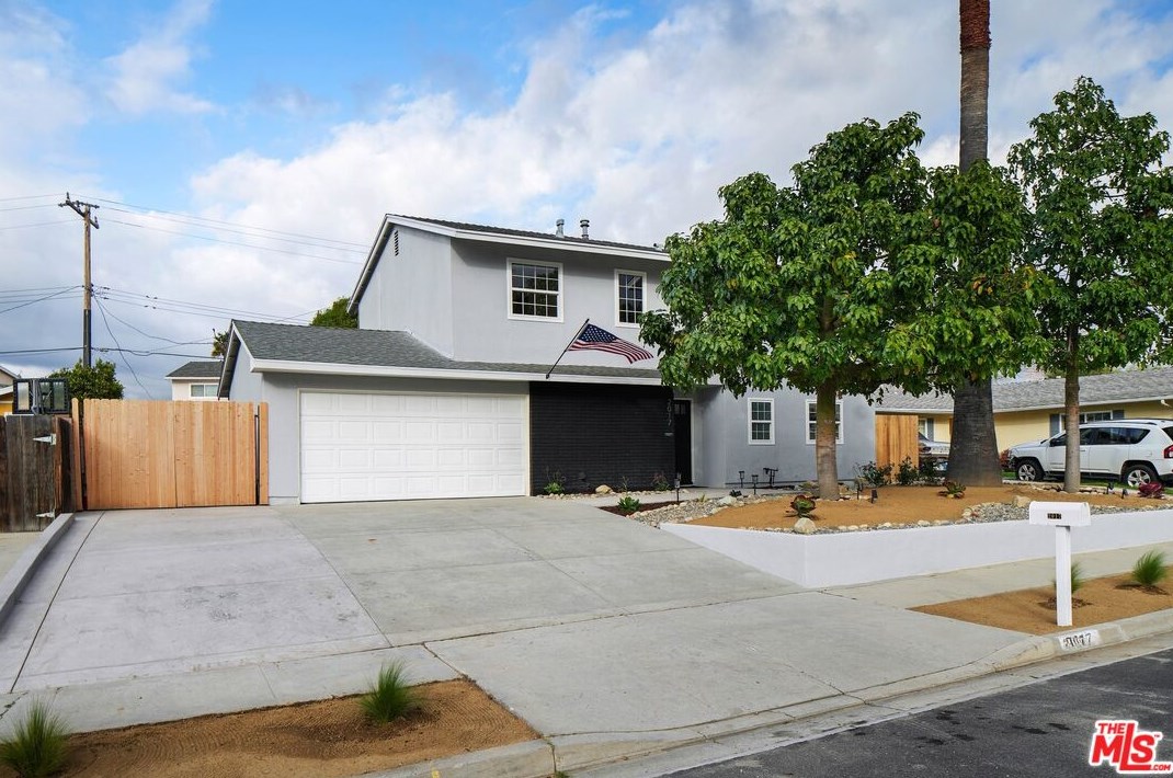 2017 Morley St, Simi Valley CA  93065-3533 exterior