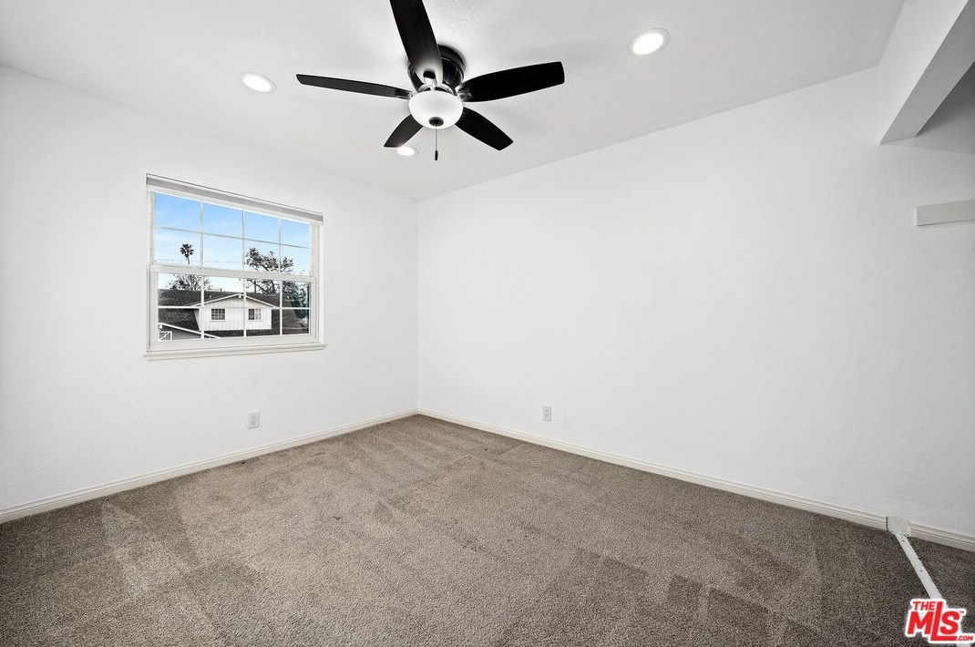 2017 Morley St, Simi Valley CA  93065-3533 exterior