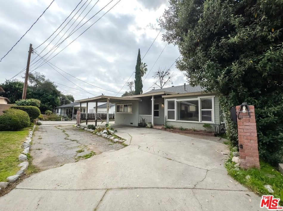 2046 Alta Pasa Dr, Pasadena, CA 91104-1001