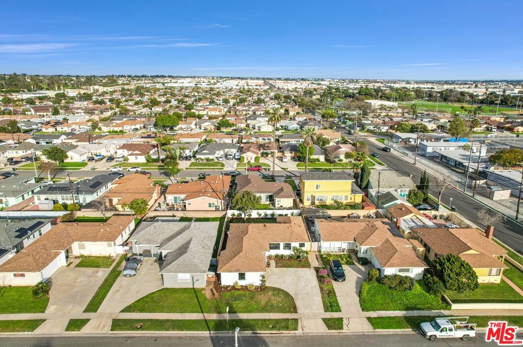 13116 Purche Ave, Gardena CA  90249-1643 exterior