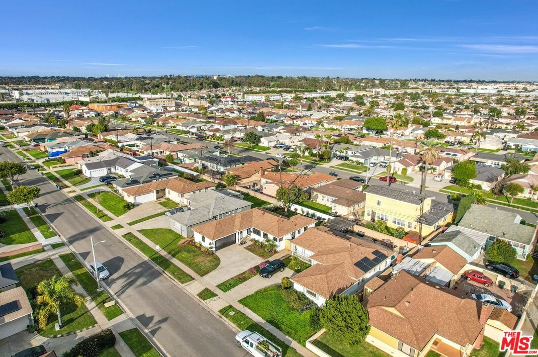 13116 Purche Ave, Gardena CA  90249-1643 exterior
