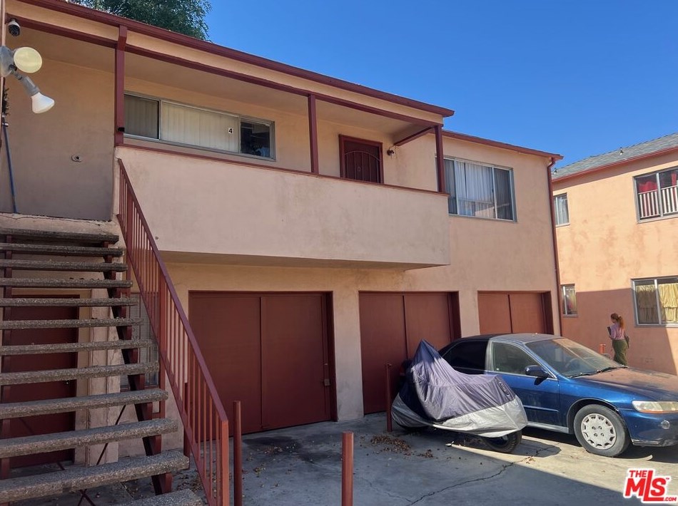 1030 94 St, Los Angeles CA  90044-3256 exterior