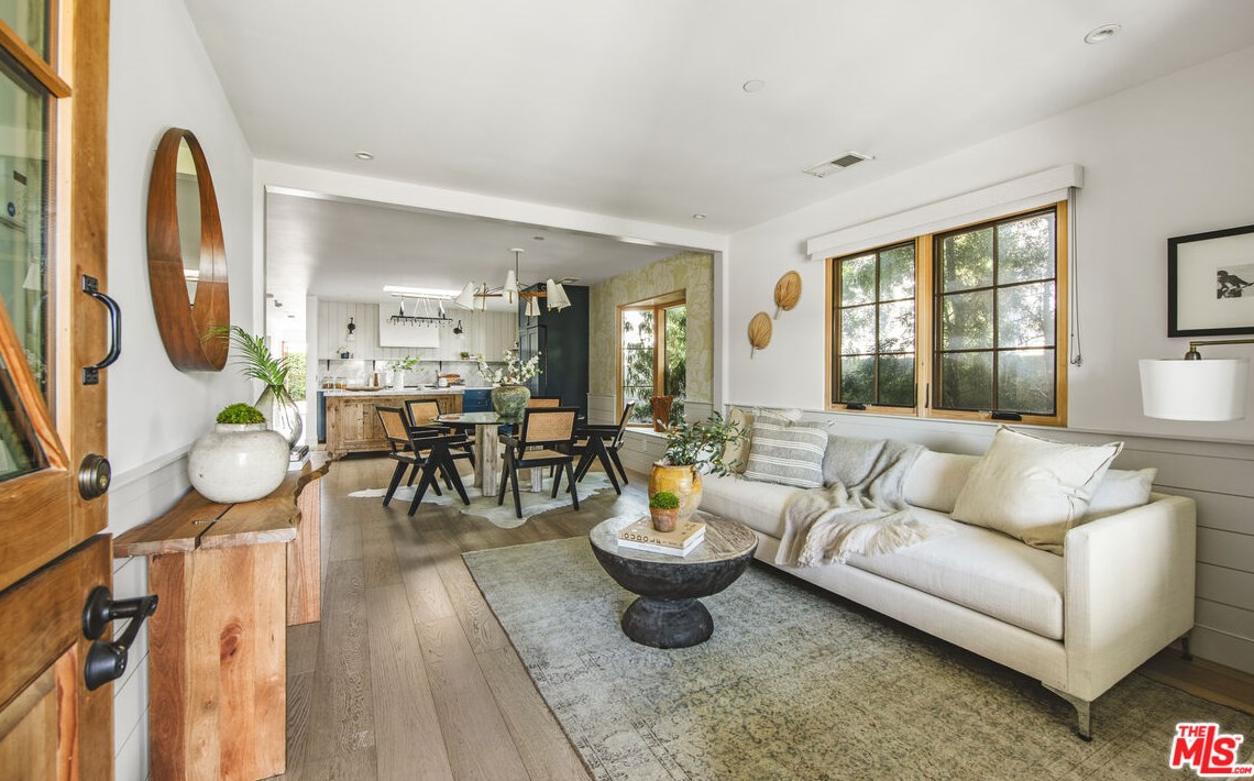 3609 Gramercy Pl, Los Angeles CA  90018-4302 exterior