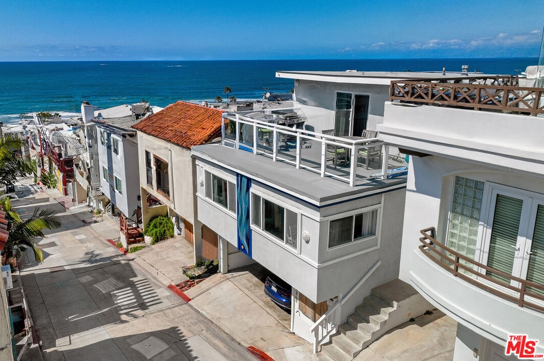 225 Moonstone St, Manhattan Beach, CA 90266-3039