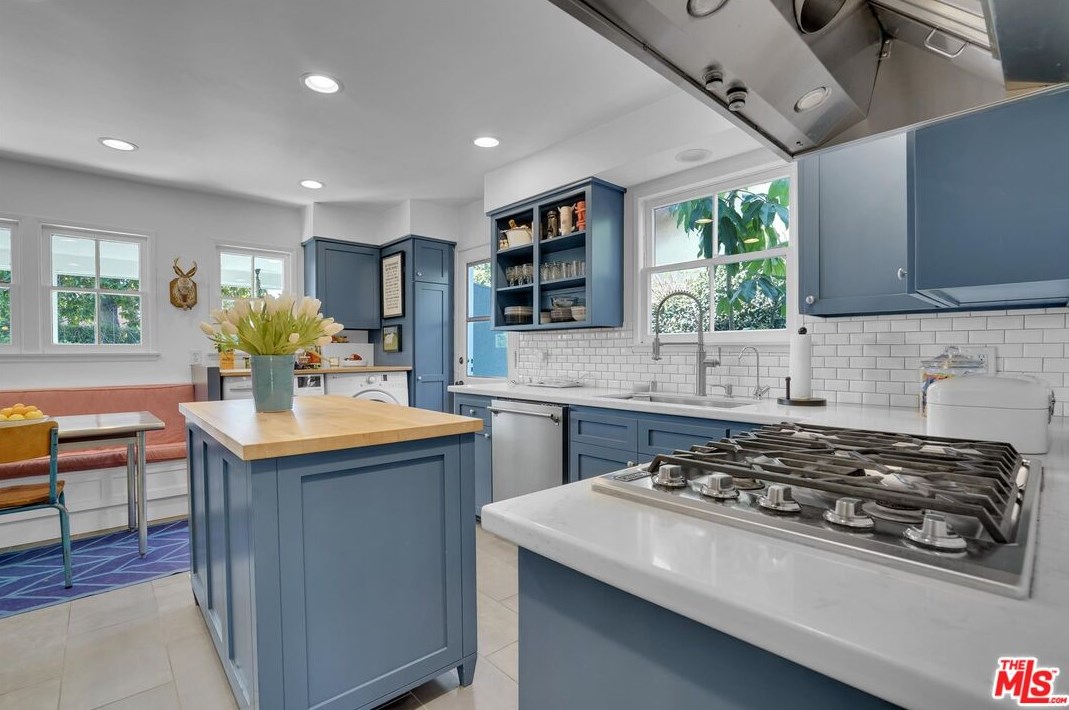 2844 Overland Ave, Los Angeles CA  90064-4218 exterior