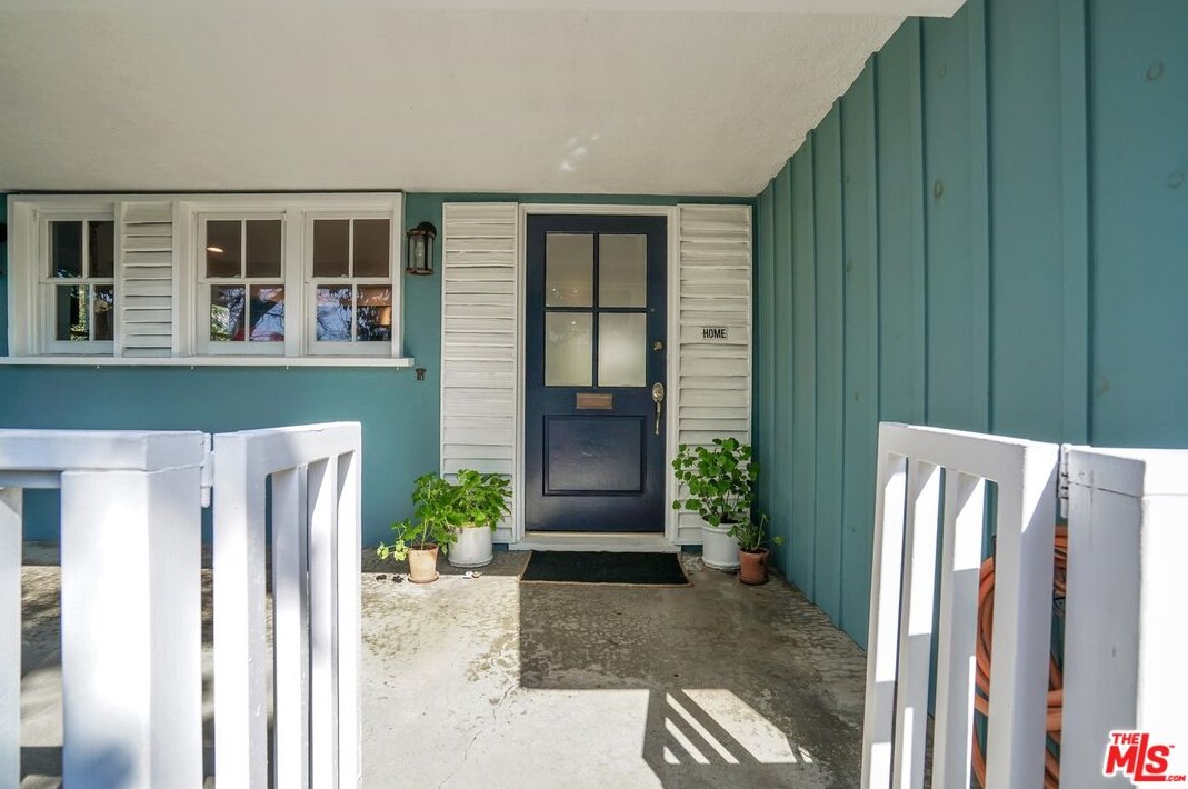 2844 Overland Ave, Los Angeles CA  90064-4218 exterior