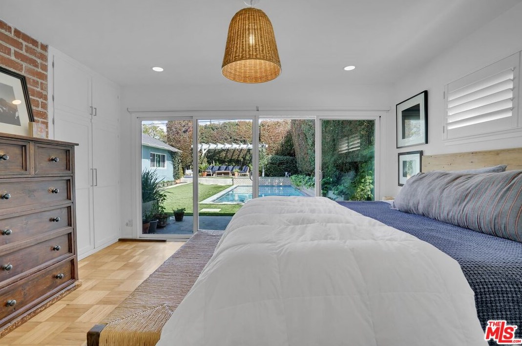 2844 Overland Ave, Los Angeles CA  90064-4218 exterior